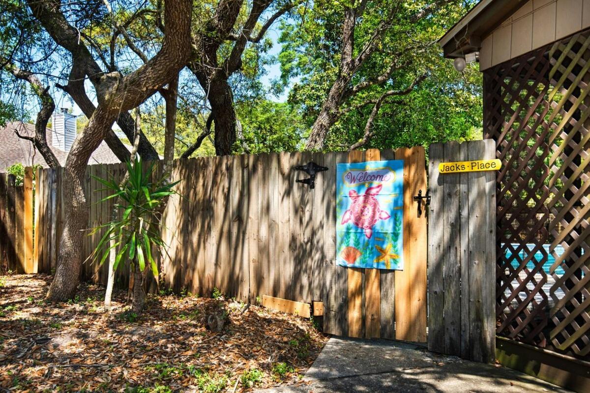 Jack'S Place-Gulf Brz-Pool-Close To Bchs 2Bd-1Bt Gulf Breeze Exterior photo